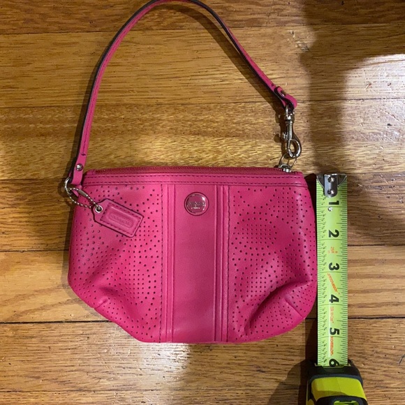 Coach wristlet - Picture 7 of 9